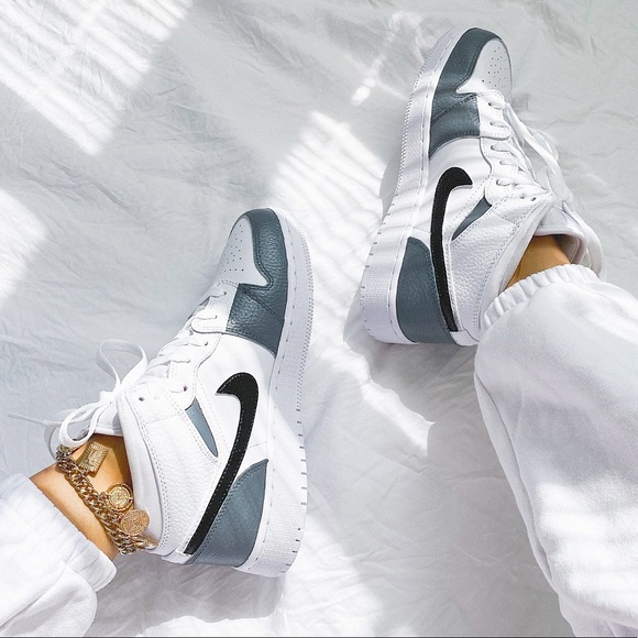 Nike custom air jordan 1 mid sneakers - Picture 4 of 4